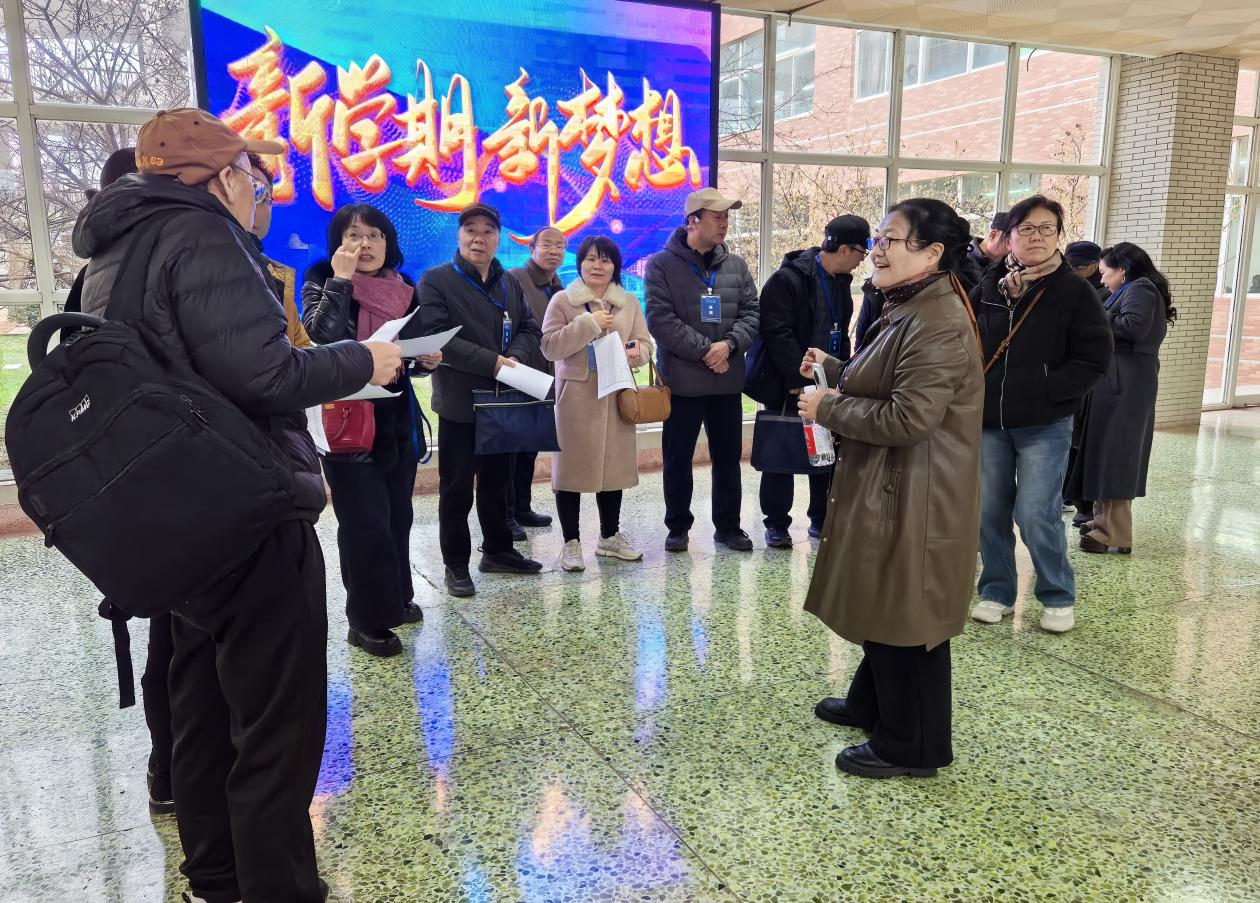 学校开展新学期“开学第一课”专项巡课工作